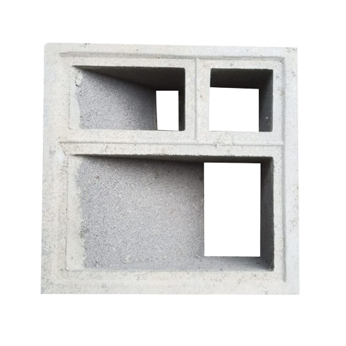 Roster dinding beton motif jendela dengan desain geometris untuk ventilasi udara bangunan