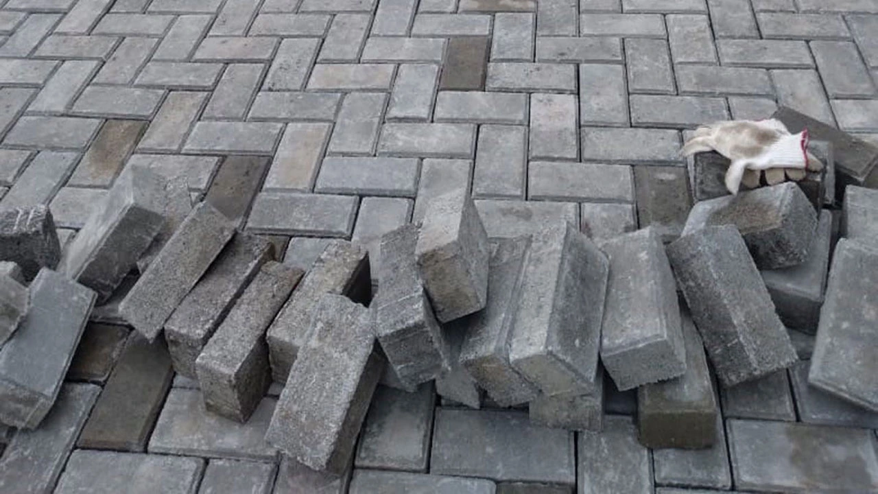 jenis conblock bata untuk halaman rumah dan area parkir