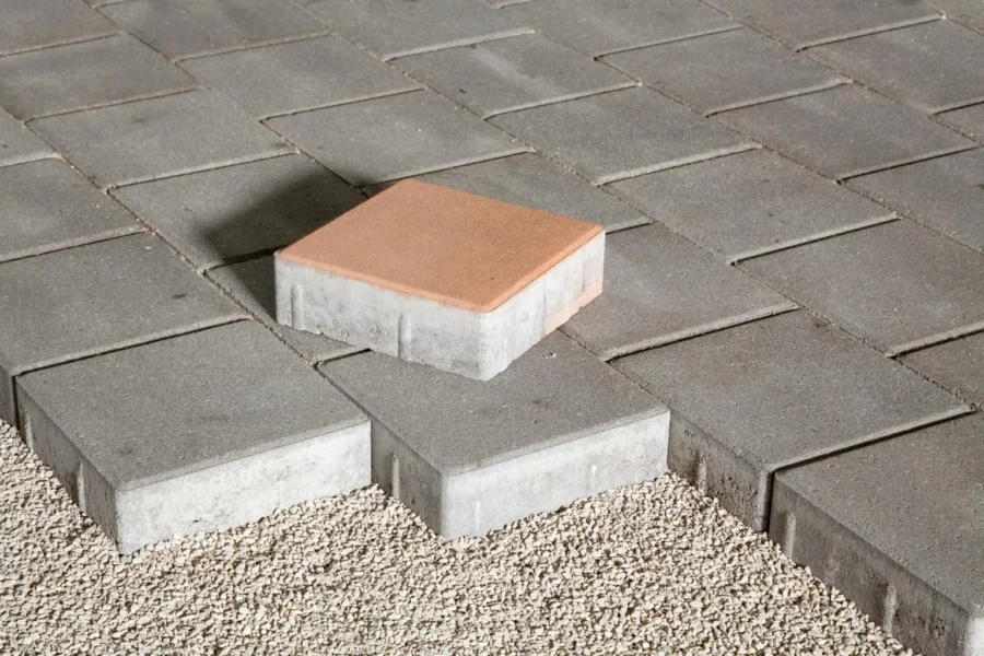 paving block kubus ukuran 20x20x6 cm mutu beton K300 untuk halaman dan parkiran