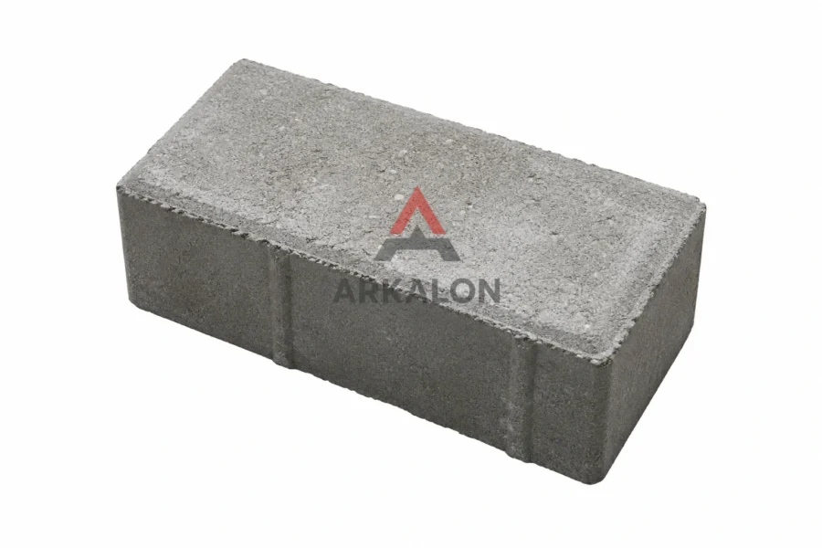 Paving bata tebal 6 cm Arkalon warna abu-abu untuk area jalan dan taman dengan permukaan rapi dan presisi